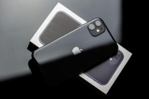 Coque iPhone 13 : protection élégante et robuste pour votre smartphone Apple