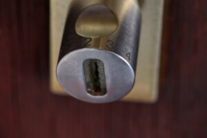 sortir clé cassée dans serrure