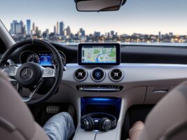 Les accessoires intelligents qui transforment la conduite à bord d’une Mercedes Classe A