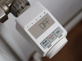 Thermostat_connecté_aux_vieux_radiateurs_:_économies_garanties_!